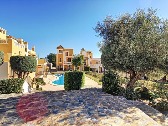 Image No.9-2 Bed Townhouse for sale