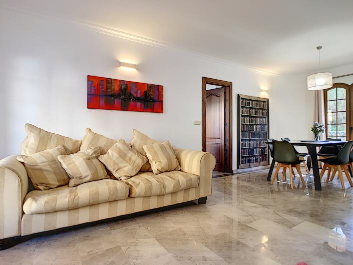 Image No.16-2 Bed Townhouse for sale