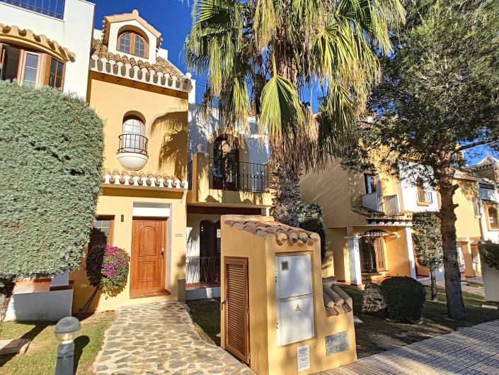 Image No.28-2 Bed Townhouse for sale