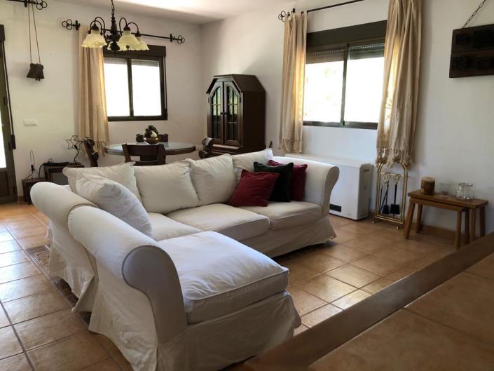 Image No.11-3 Bed Country House for sale