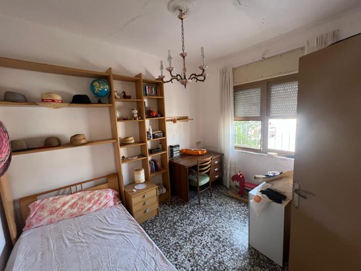 Image No.10-5 Bed Townhouse for sale