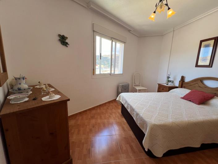 Image No.13-3 Bed Apartment for sale