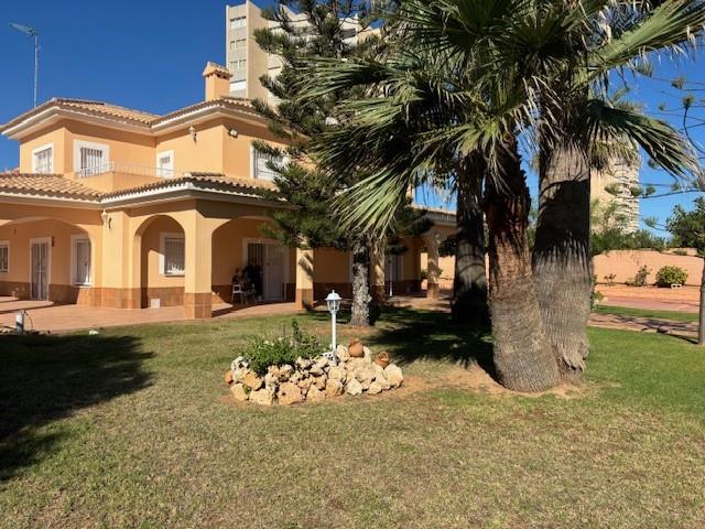 Image No.19-Villa de 8 chambres à vendre à La Manga del Mar Menor