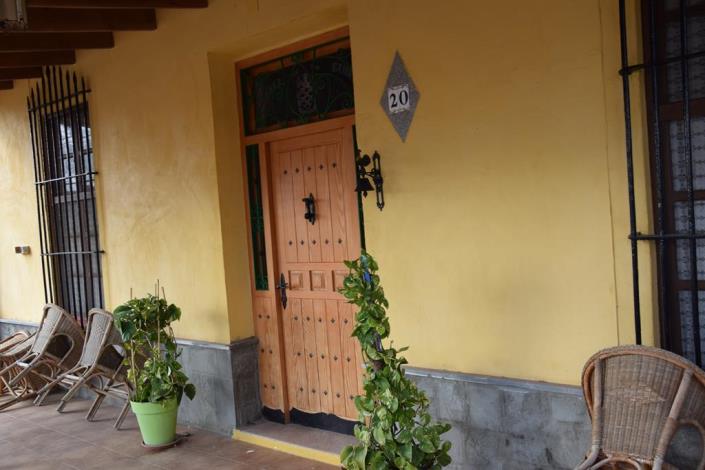 Image No.11-4 Bed House for sale