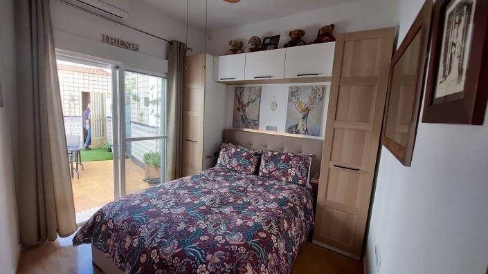 Image No.9-2 Bed House for sale