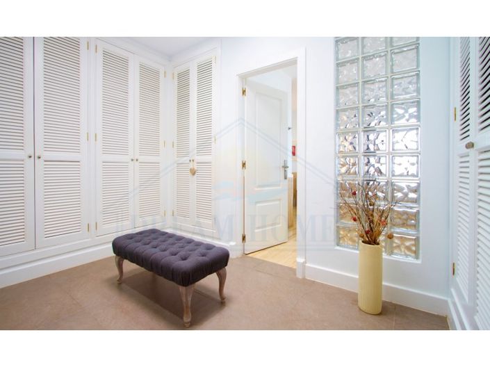 Image No.33-7 Bed House for sale