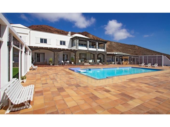 Image No.6-7 Bed House for sale