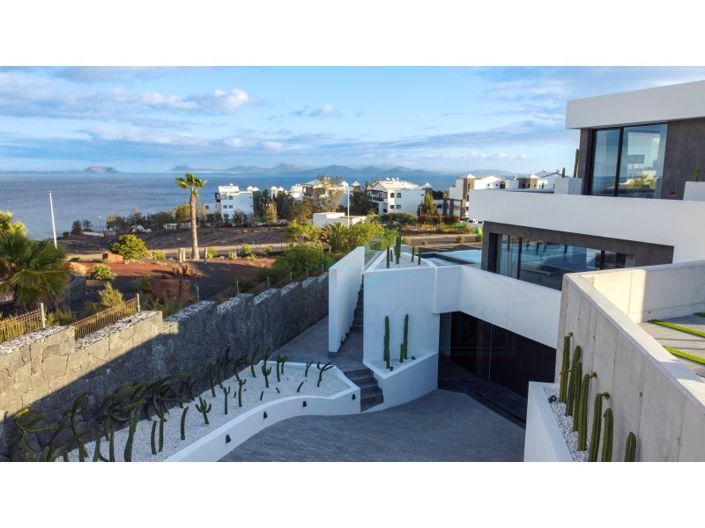 Image No.2-7 Bed Villa for sale