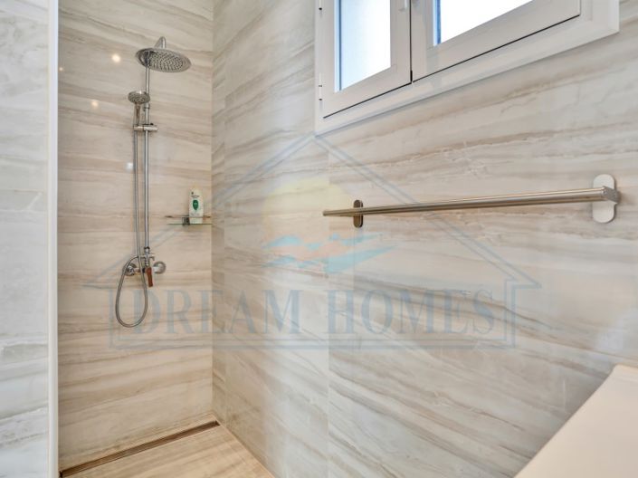 Image No.22-5 Bed Villa for sale