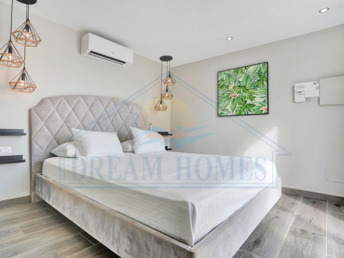 Image No.50-5 Bed Villa for sale