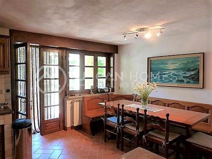 Image No.8-4 Bed Farmhouse for sale