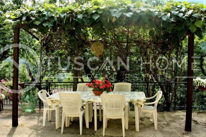 Image No.10-4 Bed Farmhouse for sale