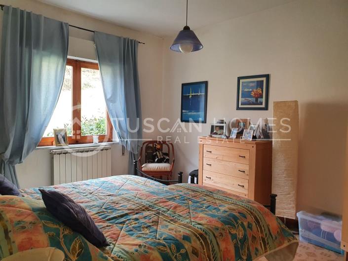 Image No.11-4 Bed Farmhouse for sale