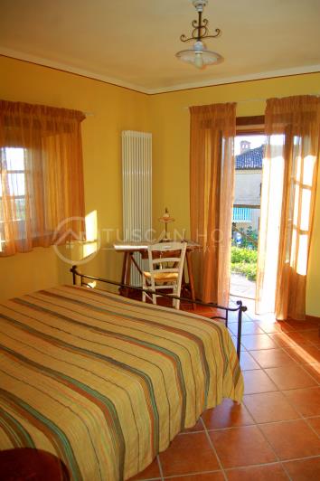 Image No.12-8 Bed Farmhouse for sale