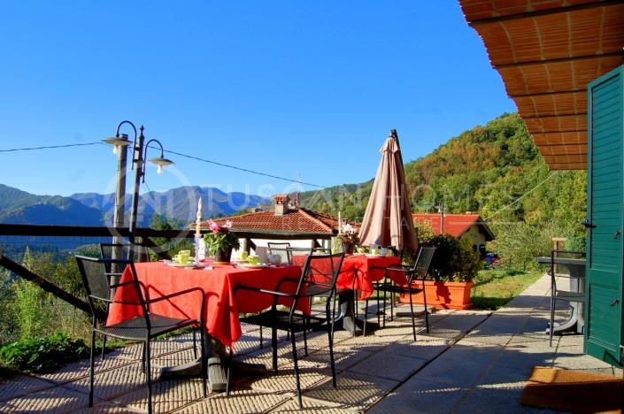 Image No.10-8 Bed Farmhouse for sale