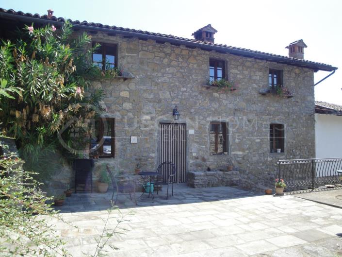 Image No.2-Ferme de 6 chambres à vendre à Barga