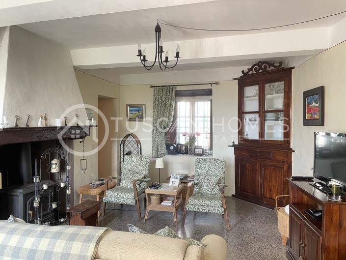 Image No.8-2 Bed Townhouse for sale