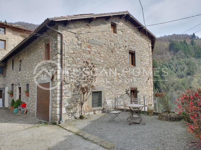 Image No.3-Maison / Villa de 4 chambres à vendre à Fabbriche Di Vallico