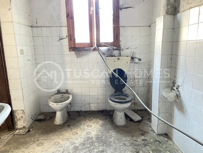 Image No.34-Villa de 6 chambres à vendre à Barga