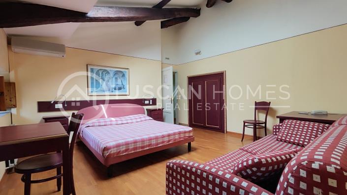 Image No.13-9 Bed Hotel for sale