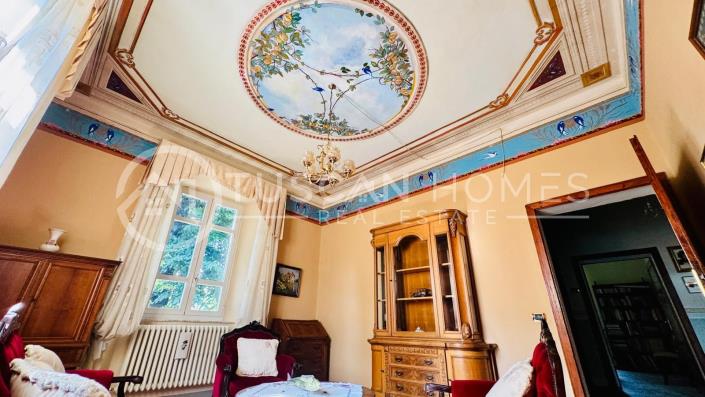 Image No.3-5 Bed Villa for sale