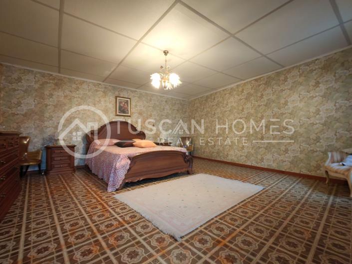 Image No.4-2 Bed Townhouse for sale