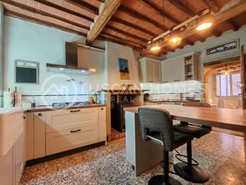 1 - Barga, Appartement