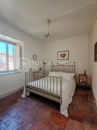 Image No.18-2 Bed Townhouse for sale