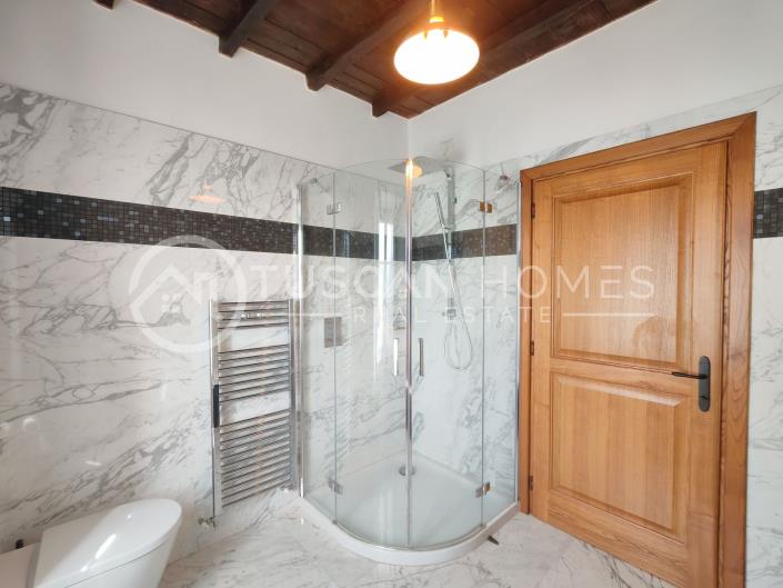 Image No.8-Ferme de 6 chambres à vendre à Barga