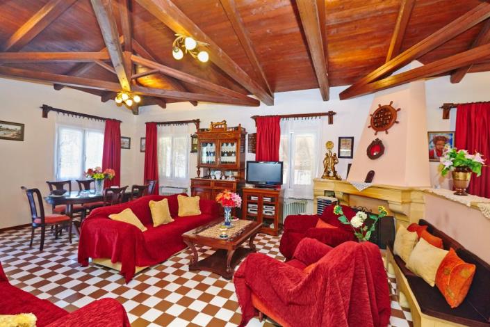 Image No.12-2 Bed Country House for sale