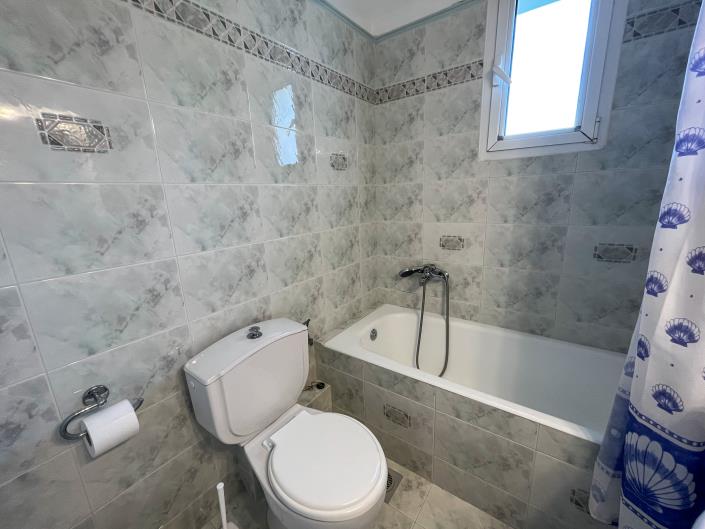 Image No.37-5 Bed Villa for sale