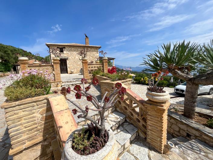 Image No.6-4 Bed Villa for sale