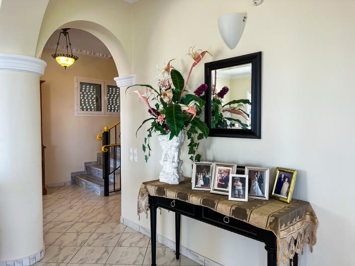 Image No.14-5 Bed Villa for sale