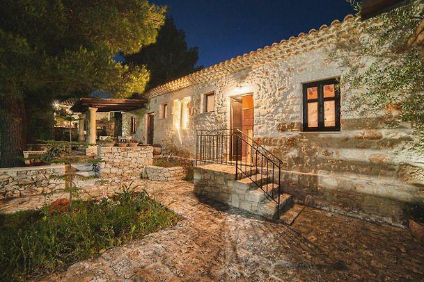 Image No.5-Villa / Détaché de 4 chambres à vendre à Zante