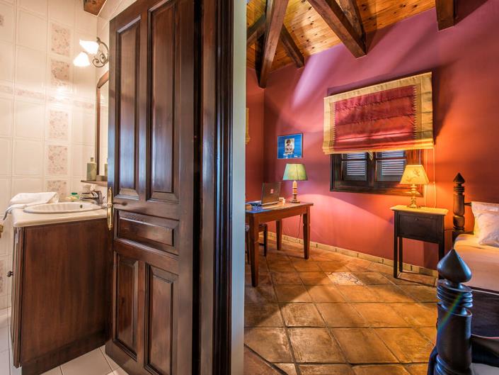 Image No.12-Villa / Détaché de 8 chambres à vendre à Zante