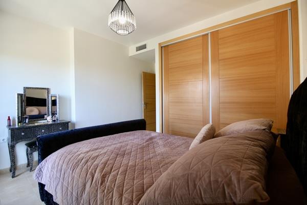 Image No.19-2 Bed Apartment for sale