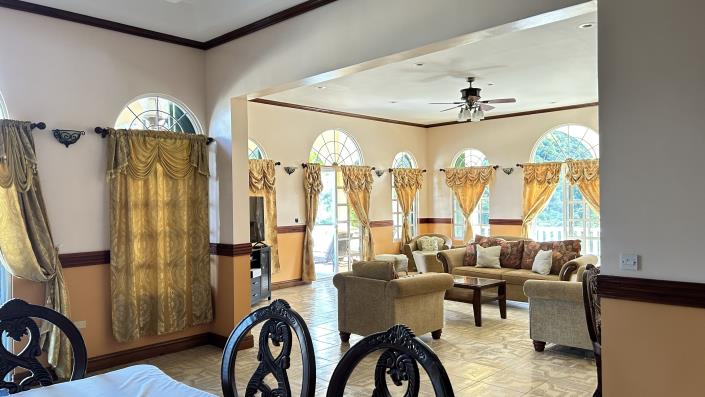 Image No.25-4 Bed Mansion for sale