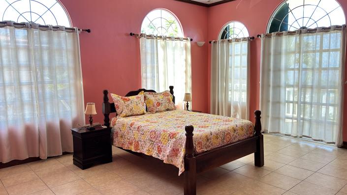 Image No.26-4 Bed Mansion for sale