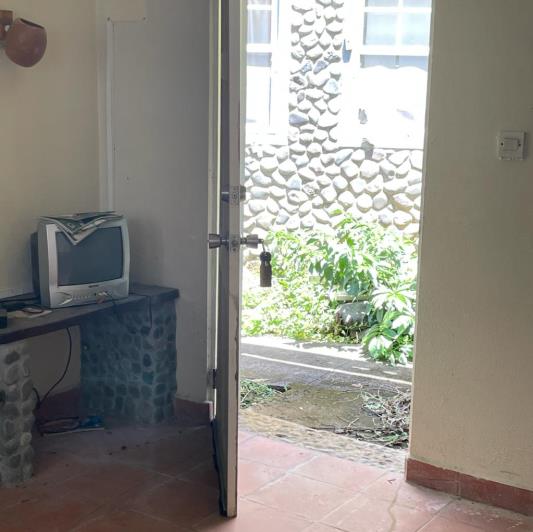 Image No.5-Commercial de 6 chambres à vendre à Calibishie