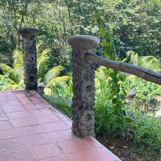 Image No.4-Commercial de 6 chambres à vendre à Calibishie