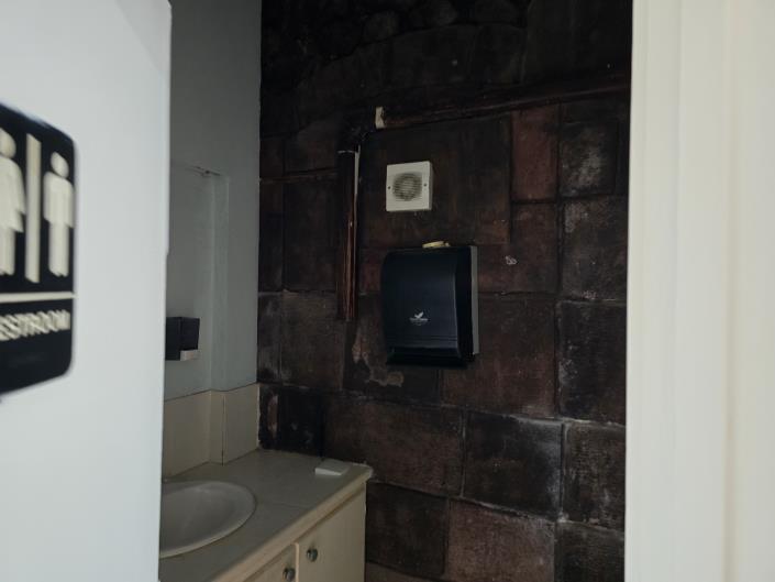 Image No.11-Commercial à vendre à Dominique