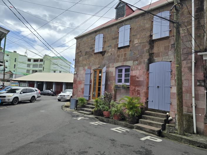 Image No.5-Commercial à vendre à Dominique