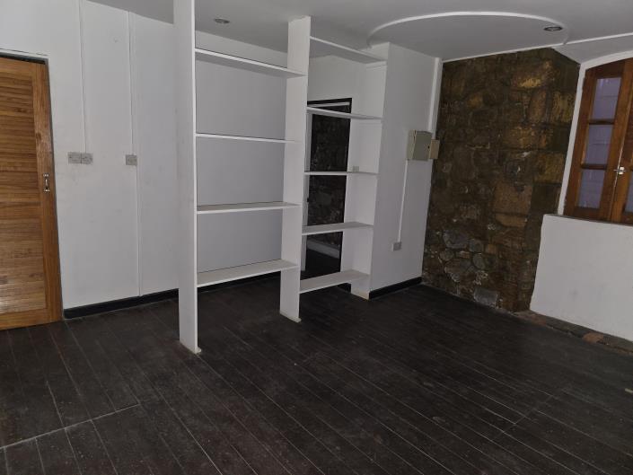 Image No.33-Commercial à vendre à Dominique