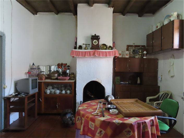 Image No.35-6 Bed Property for sale