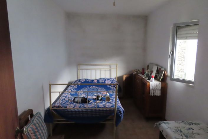 Image No.18-4 Bed Property for sale