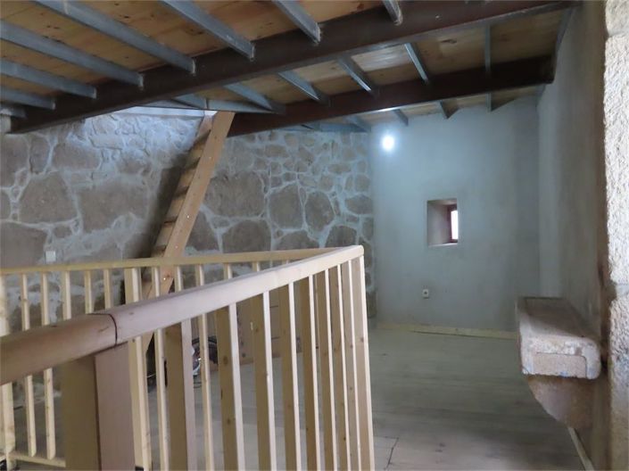 Image No.17-3 Bed Property for sale