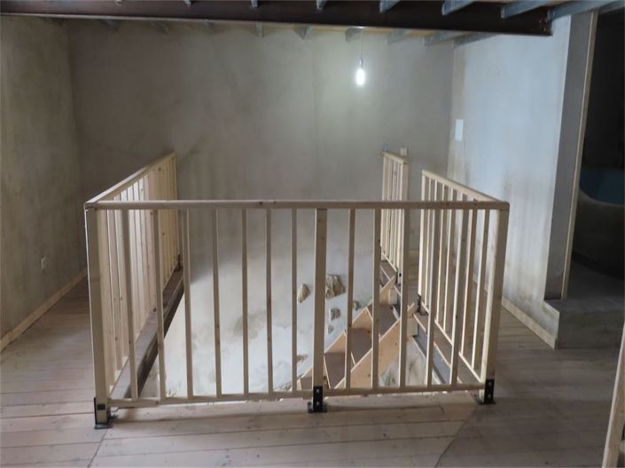 Image No.23-3 Bed Property for sale