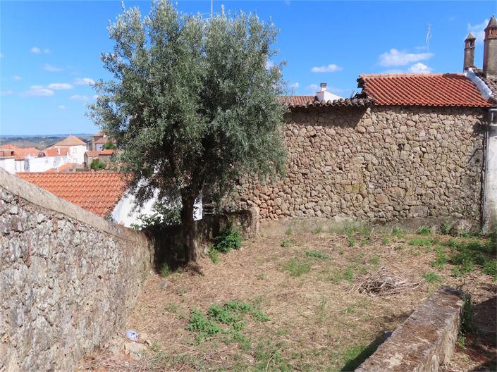 Image No.24-3 Bed Property for sale