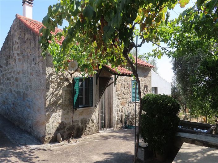 Image No.2-Propriété de 4 chambres à vendre à Castelo Branco