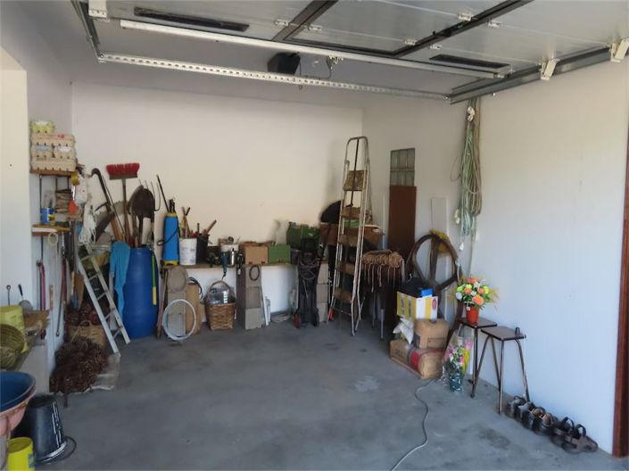 Image No.15-6 Bed Property for sale